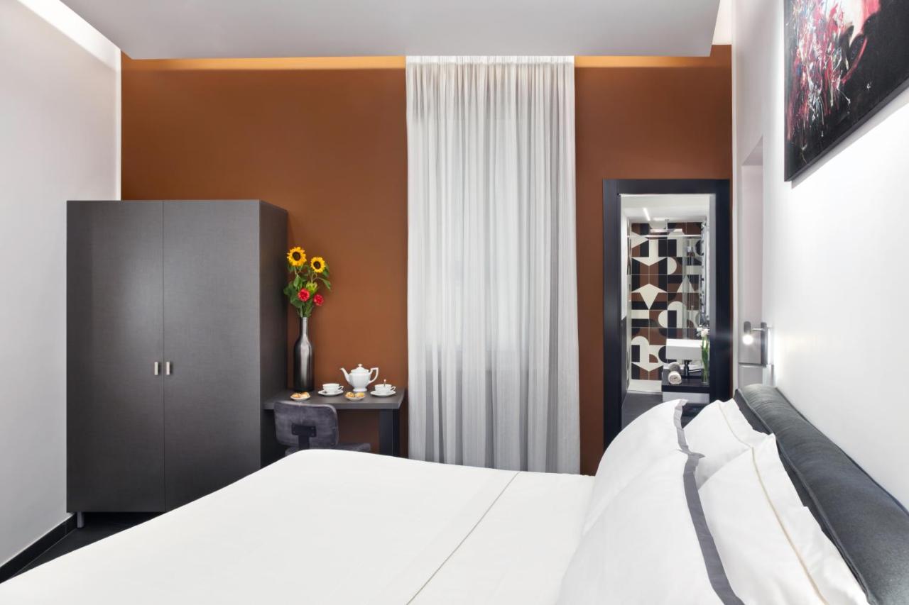 Le Stanze Del Barone Bed & Breakfast Napoli Bagian luar foto